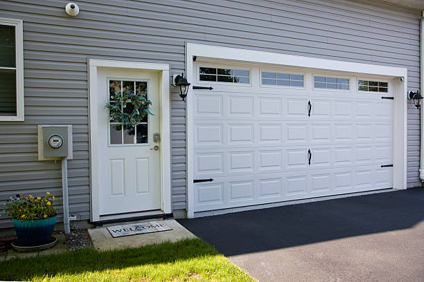 24/7 Emergency Garage Door Panel Replacement experts in South El Monte, CA